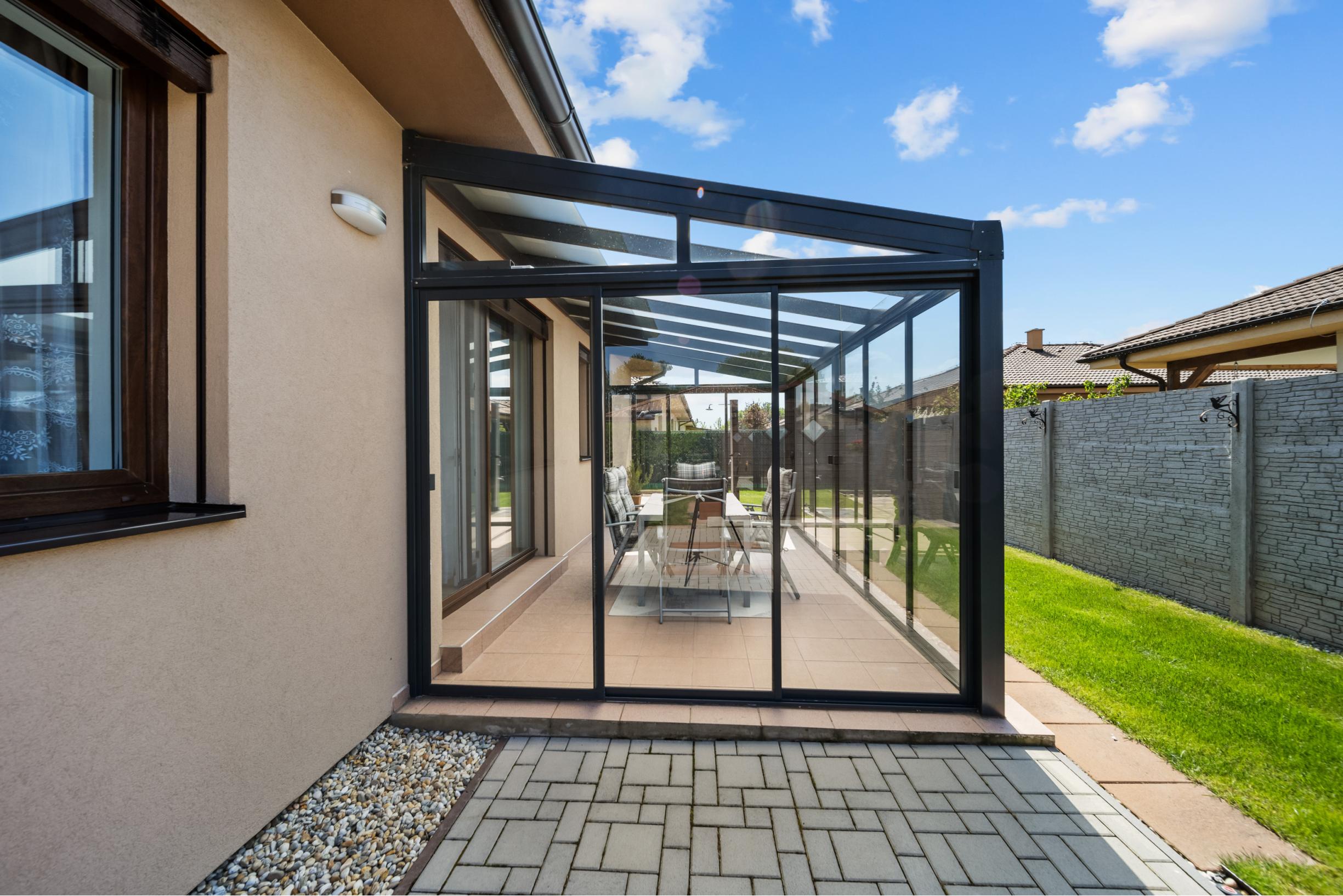 Priestranný 4 izbový dom s garážou, Senec - Hurbanova Ves