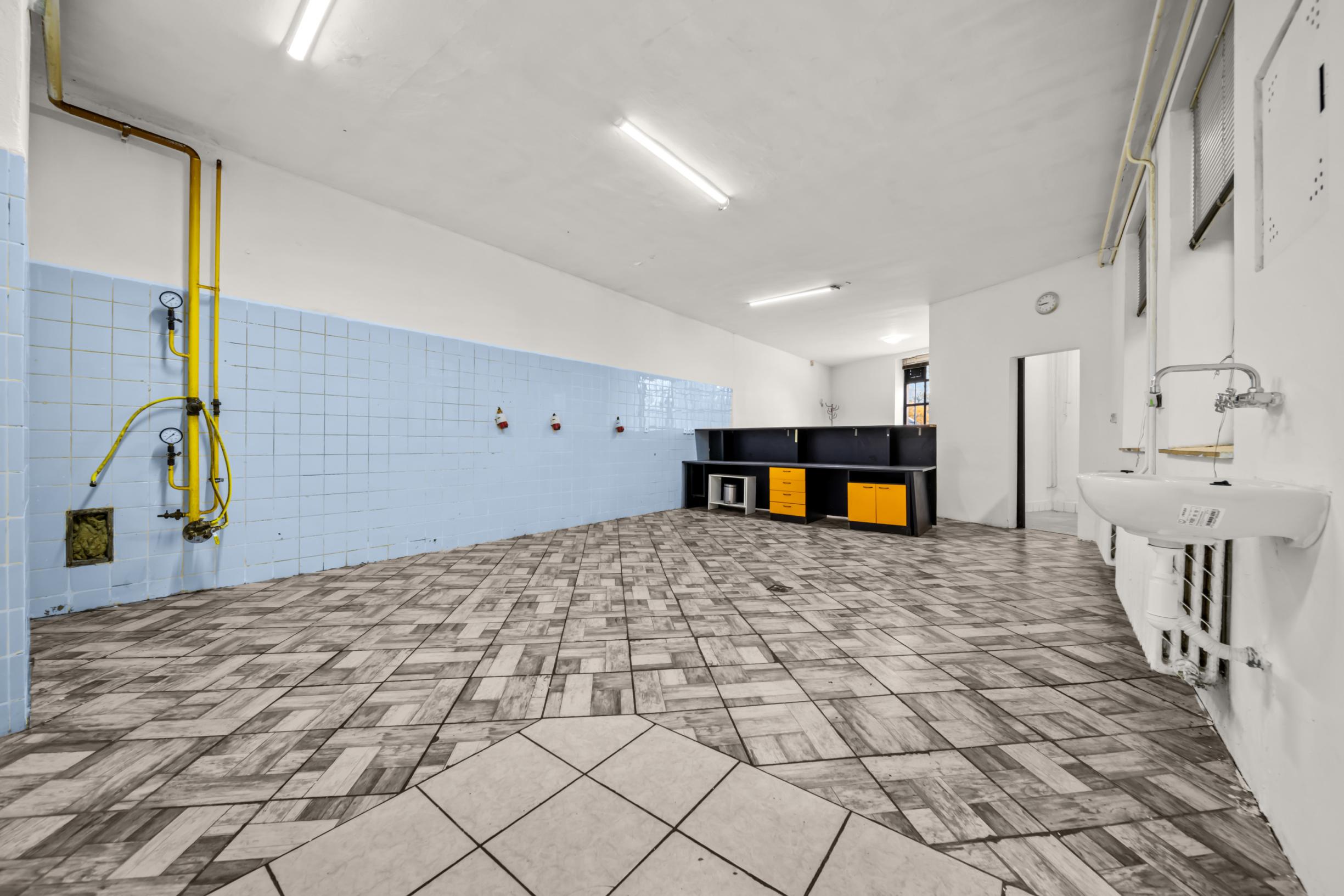 Predaj prevádzkovej budovy, BA II - Galvaniho ul.