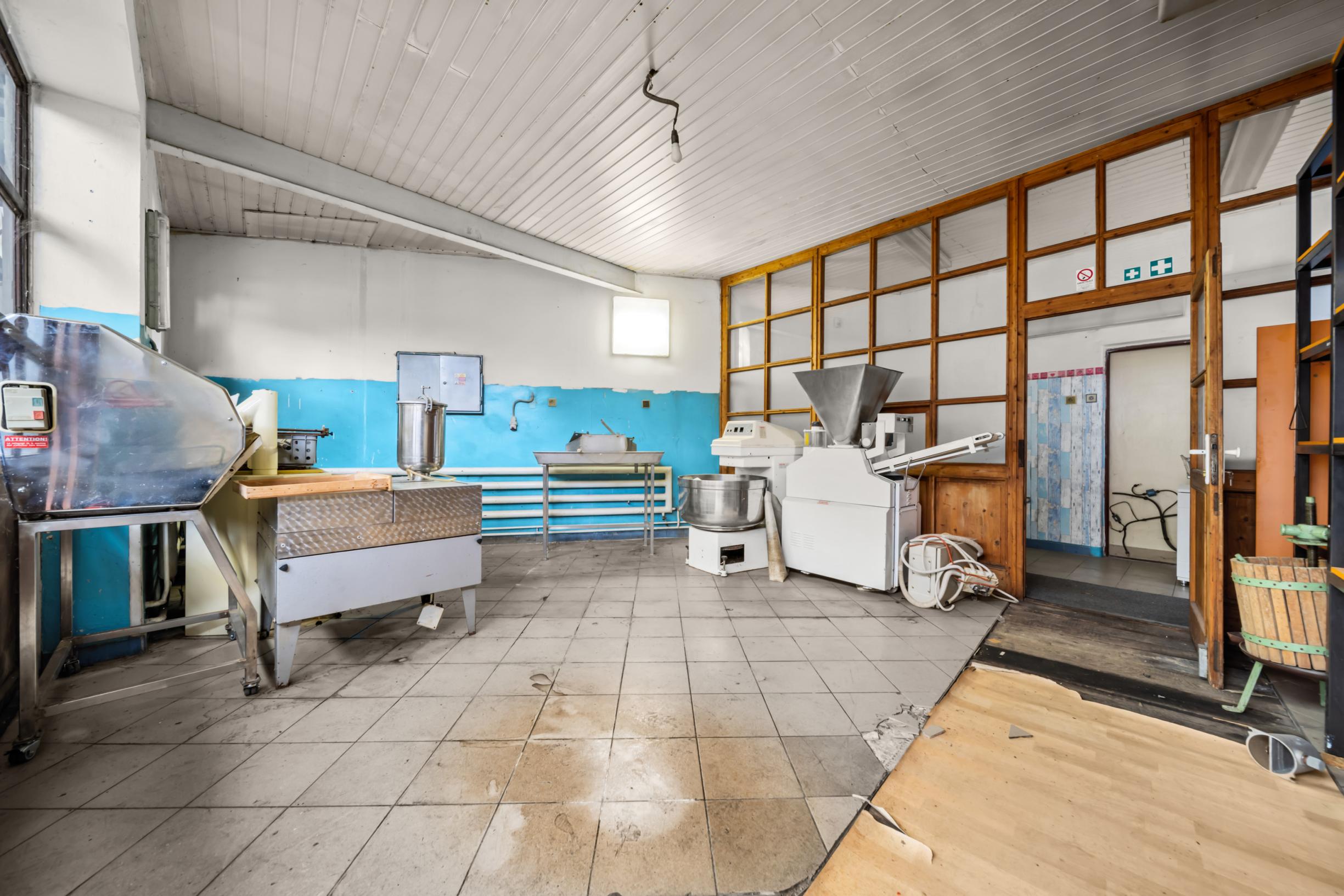 Predaj prevádzkovej budovy, BA II - Galvaniho ul.