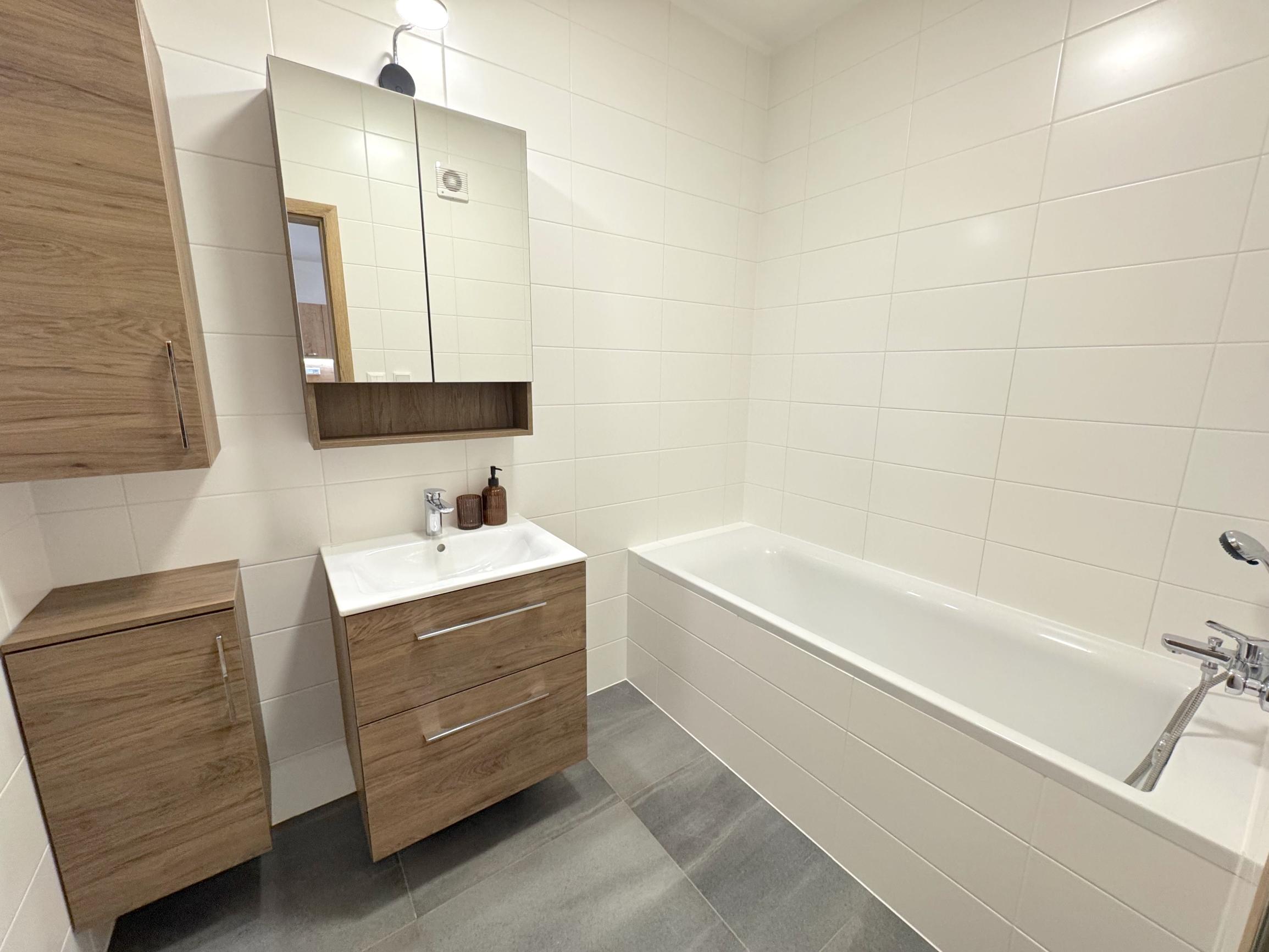 3 izbový byt s parkovaním na prenájom, Senec, novostavba