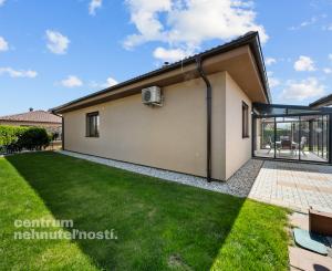 Priestranný 4 izbový dom s garážou, Senec - Hurbanova Ves