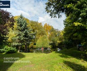 Pálffyho poľovnícke panstvo s vlastným lesom a jazerom