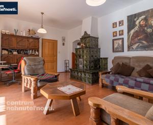 Pálffyho poľovnícke panstvo s vlastným lesom a jazerom