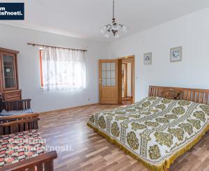 Pálffyho poľovnícke panstvo s vlastným lesom a jazerom