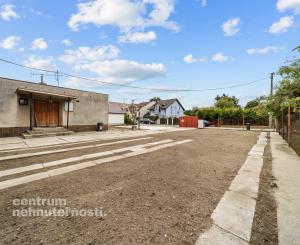 Predaj pozemok s domom, BA II - Klatovská ul.
