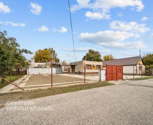 Predaj pozemok s domom, BA II - Klatovská ul.