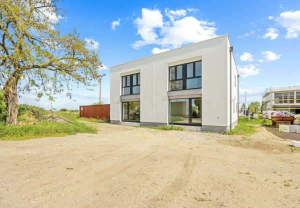 4-izbový dom - skolaudované, Kráľová pri Senci