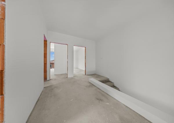 4-izbový dom - skolaudované, Kráľová pri Senci