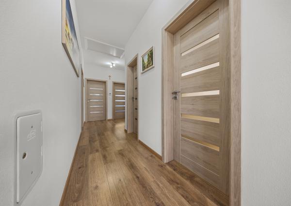 Priestranný 4 izbový dom s garážou, Senec - Hurbanova Ves