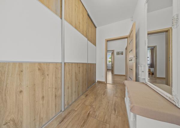 Priestranný 4 izbový dom s garážou, Senec - Hurbanova Ves