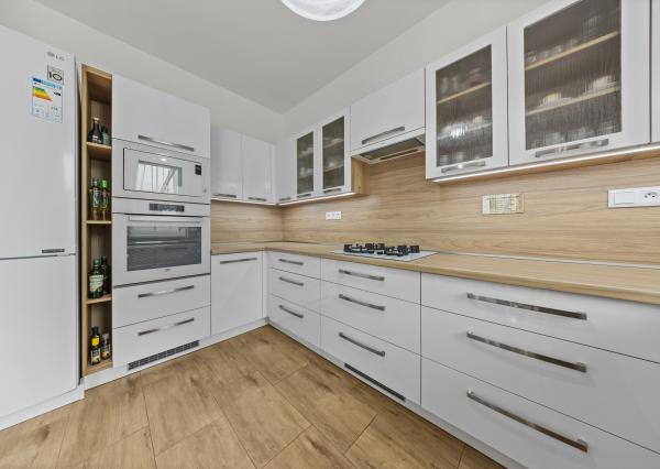 Priestranný 4 izbový dom s garážou, Senec - Hurbanova Ves