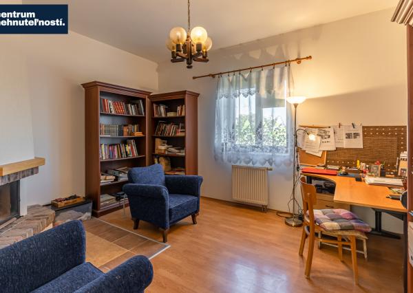 Pálffyho poľovnícke panstvo s vlastným lesom a jazerom