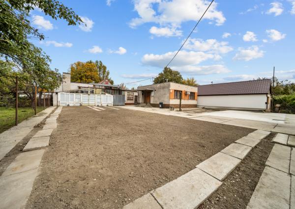 Predaj pozemok s domom, BA II - Klatovská ul.