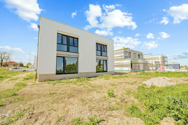 4-izbový byt s charakterom domu - skolaudované, Senec